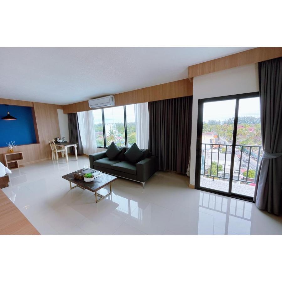 The Sixteenth Naiyang Beach Hotel Sha Plus Nai Yang Bagian luar foto